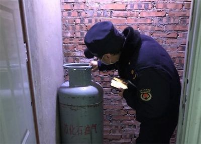 守护地区燃气安全 左家庄执法队开展专项检查行动